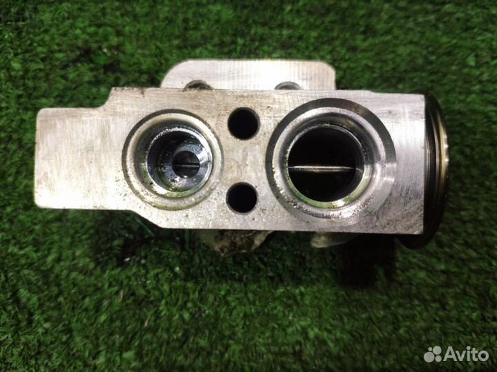 Клапан кондиционера трв Skoda Octavia A5