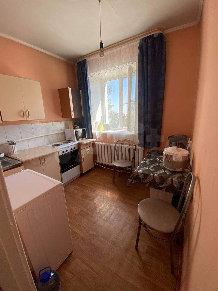 2-к. квартира, 50 м², 4/4 эт.