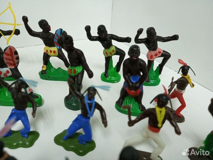 Набор фигурок Индейцы Папуасы Ковбои (фигурки 22 ш