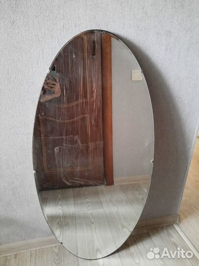 Зеркало настенное