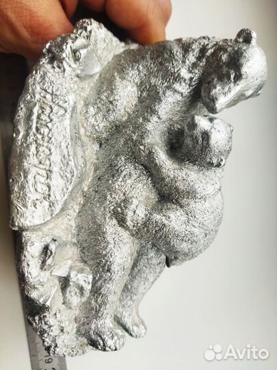 Статуэтка медведица и медвежонок