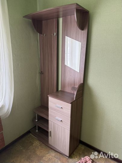 Прихожая с вешалкой и обувницей