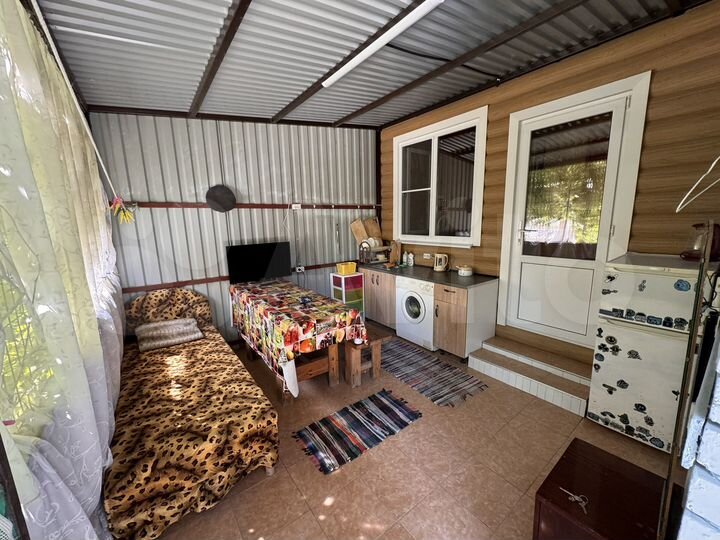 Дом 60 м² на участке 1 сот.