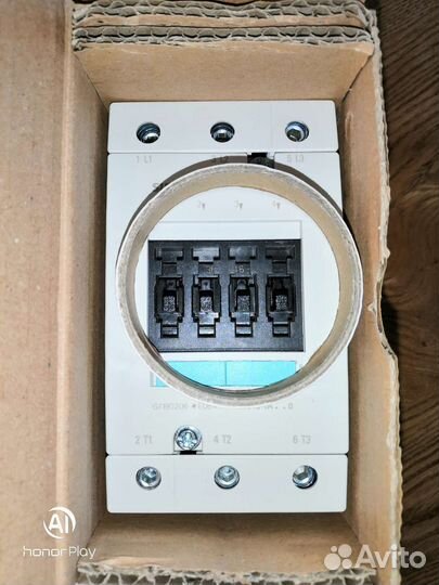 Контактор Siemens 3RT1046-1AL20