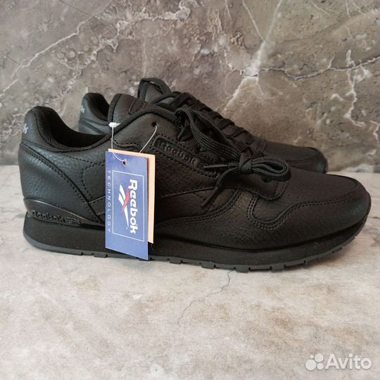 Кожаные кроссовки Reebok