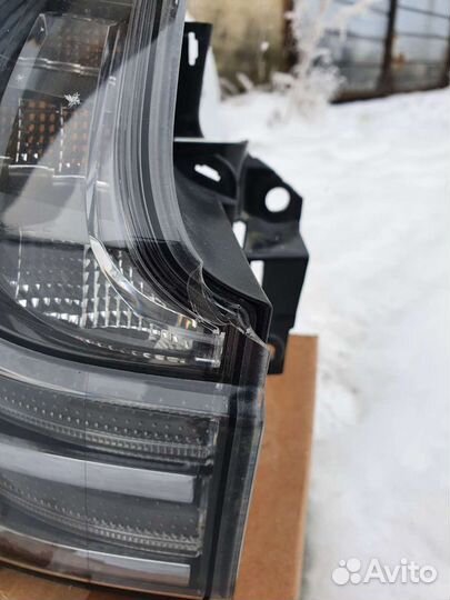 Фонарь левый Lexus LX570 LX450D Black Vision