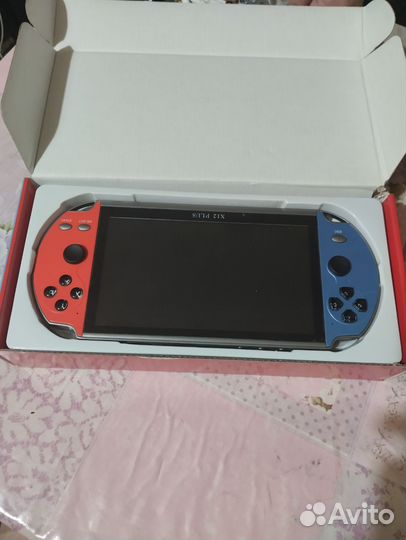 Игровая консоль