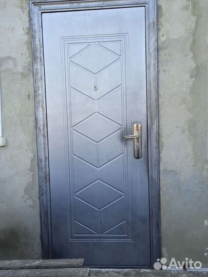 Дверь входная металлическая