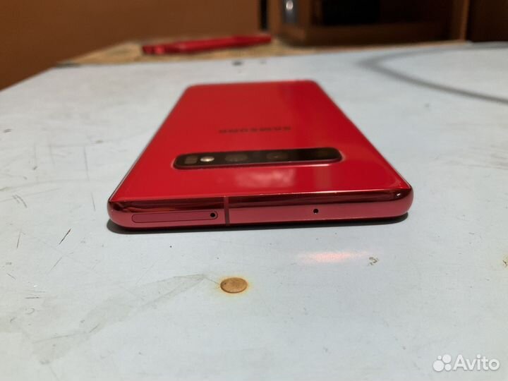 Samsung Galaxy S10, 8/128 ГБ