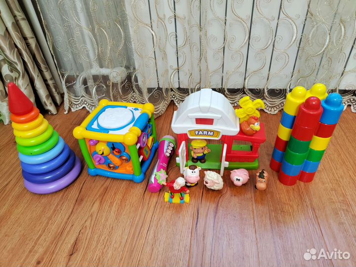 Развивающие игрушки пакетом