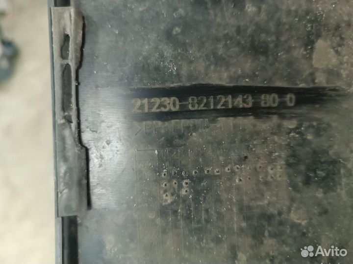 Накладка двери передней левой LADA Niva Travel