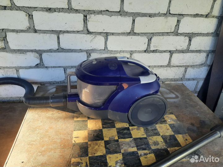 Пылесос LG 1600w