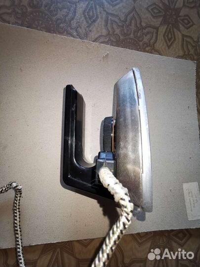 Утюг дорожный