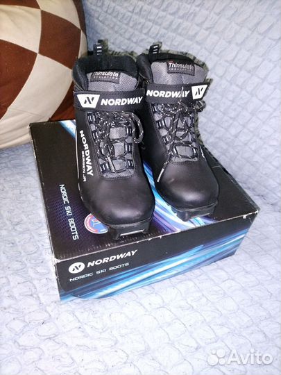 Лыжные ботинки