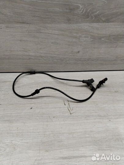 Датчик износа тормозных колодок передний Mercedes