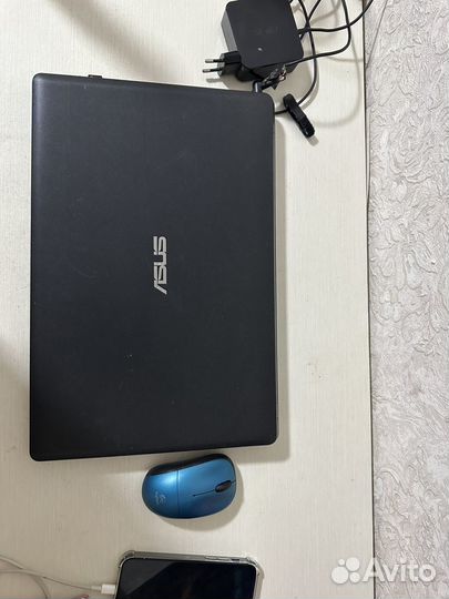 Ноутбук asus