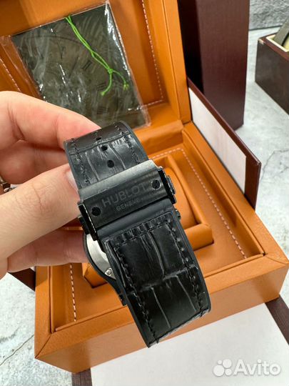 Часы мужские механические Hublot