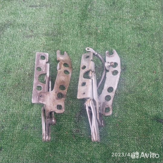 Петля капота BMW 5 серия