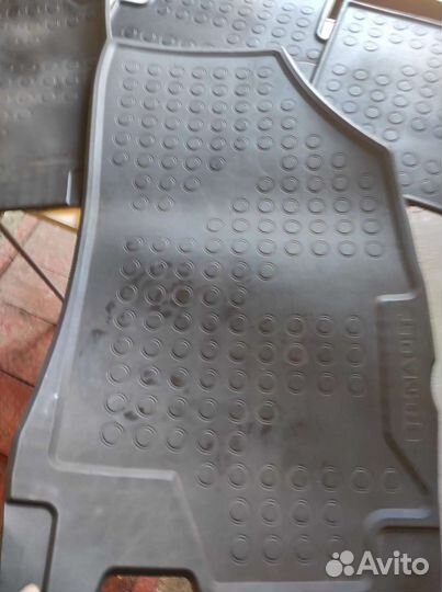 Автомобильные коврики резиновые Renault Fluence