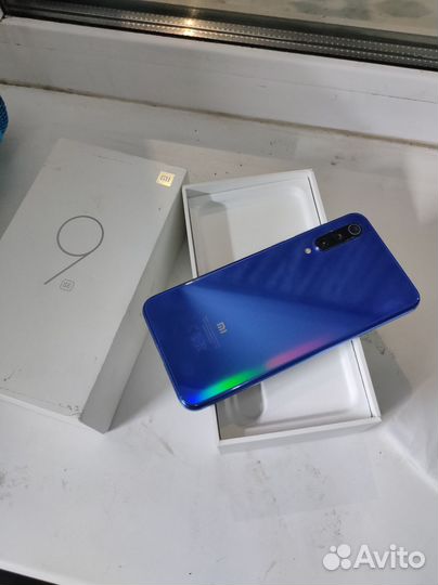 Xiaomi Mi 9 SE, 6/64 ГБ