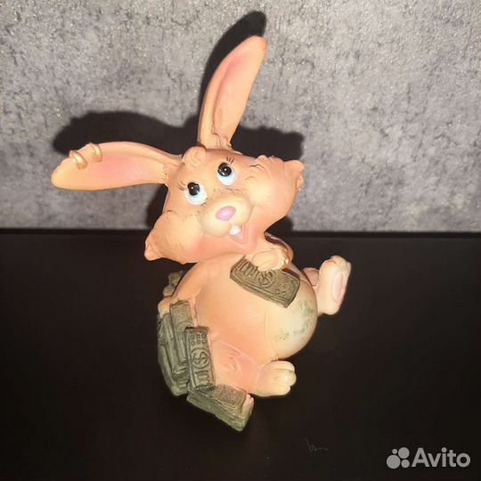 Статуэтки. Сувениры. Фигурки