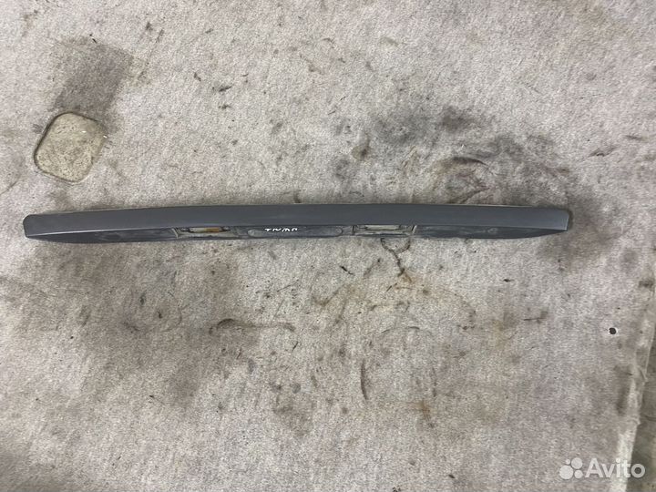 Накладка крышки багажника Ford Fusion I рестайлинг