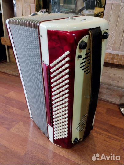 Итальянский аккордеон Cellini полный