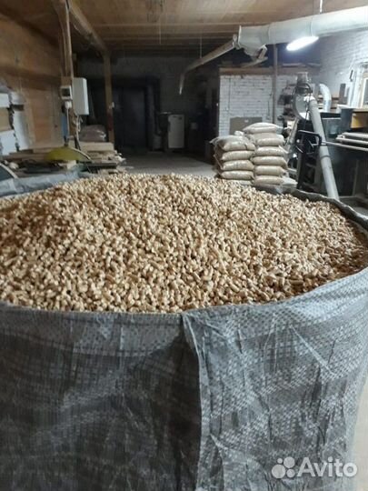 Гранулы древесные для удаления влаги