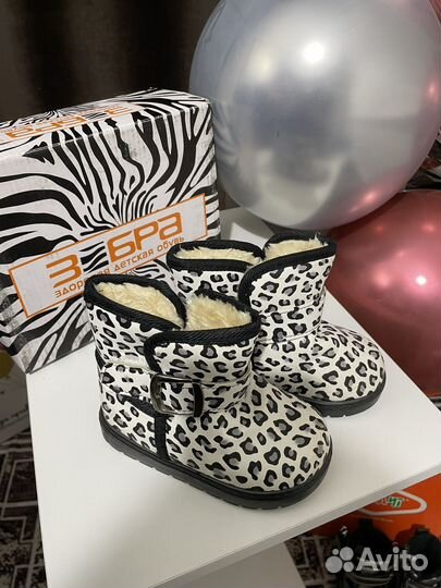 Обувь на девочку (ботинки, кроссовки, босоножки)