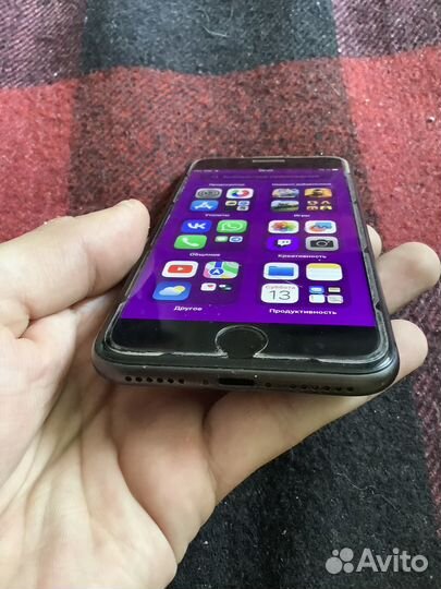 iPhone 8, 64 ГБ