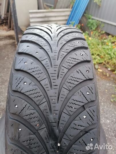 Sava Eskimo Stud 185/65 R15