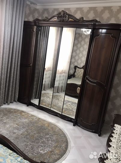 Спальный гарнитур