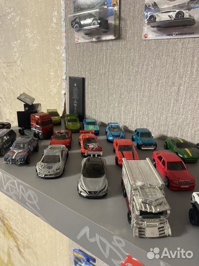 Hot wheels машинки