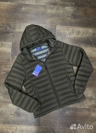 Легкие куртки Tommy Hilfinger универсальные