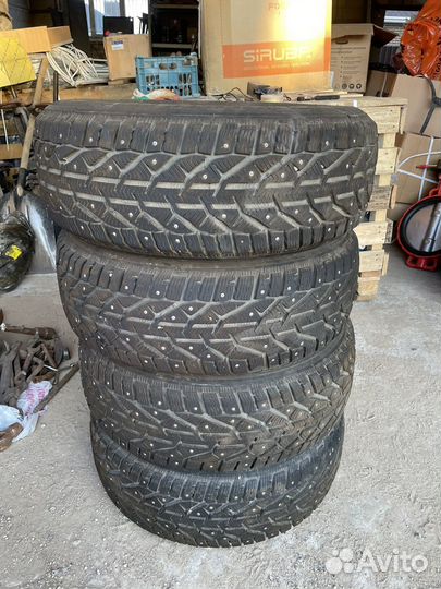 Tigar SUV Ice 215/60 R17 100T