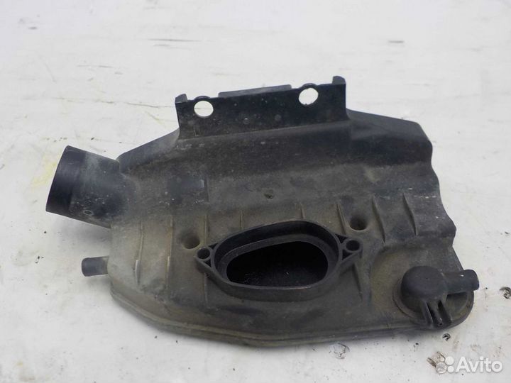 Резонатор воздушного фильтра audi 100