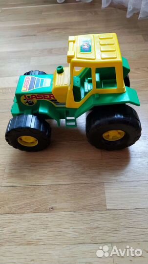 Игрушка трактор