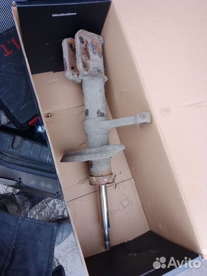 Передние стойки datsun