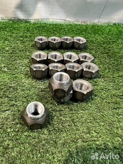 Гайки колесные Toyota Sienta NSP172 2NR-FKE 2018