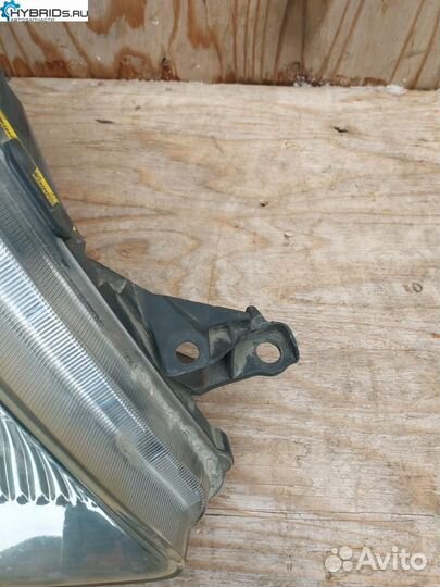 Фара правая Toyota Prius 2 NHW20 2011 81145-47150