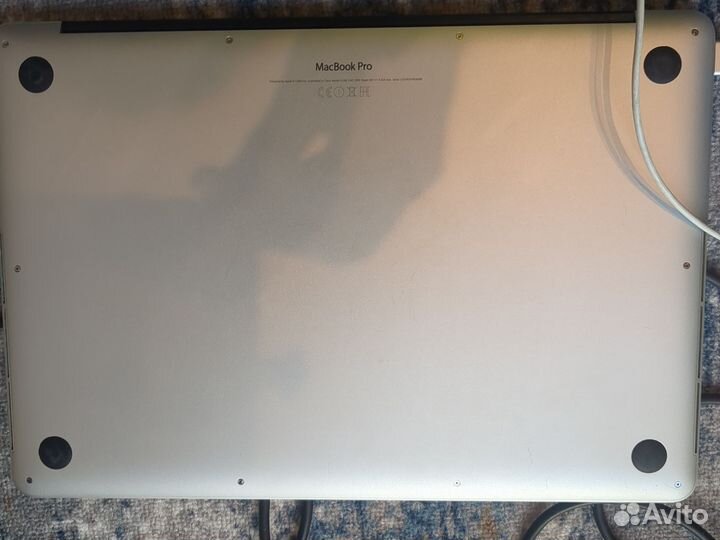 Apple macbook pro 15' mid 2015 2,2 i7 16 256