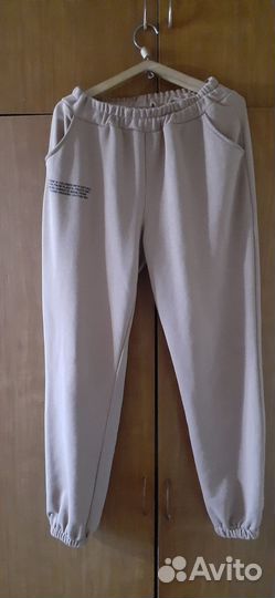 Костюм женский спортивный