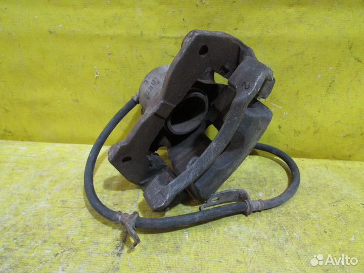 Суппорт передний Toyota Corolla 150 07г 95080