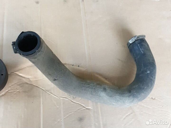 Патрубок интеркулера 4B0 145 745 A