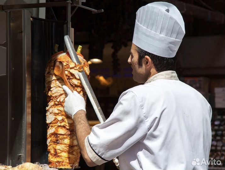 Повар шаурмы