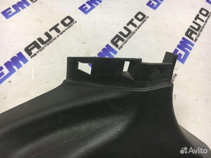 Обшивка стойки задняя нижняя левая Форд Фокус 3