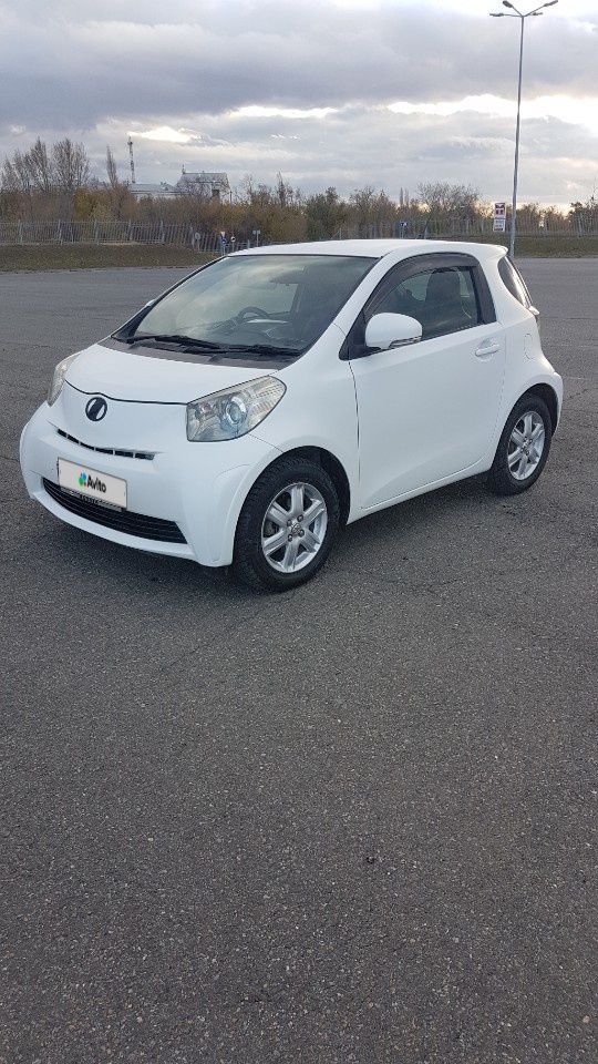 Toyota iQ
