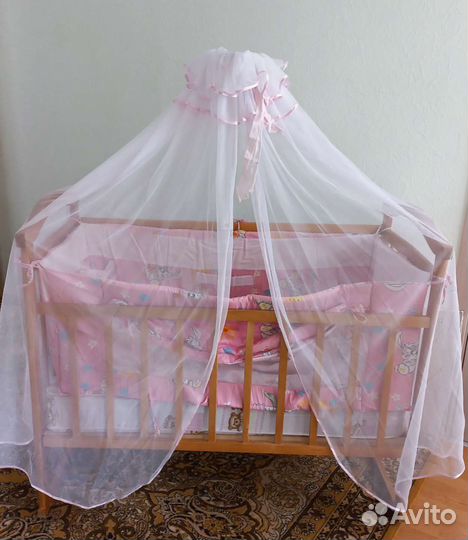 Кроватка-маятник с балдахином