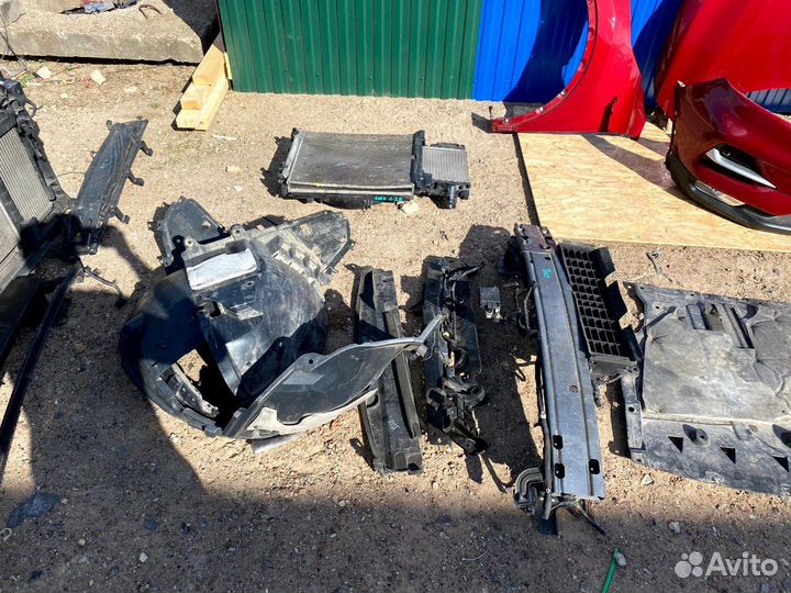 Передняя часть авто Nissan Qashqai J11