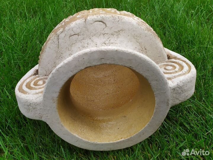 Горшок амфора из шамотной глины